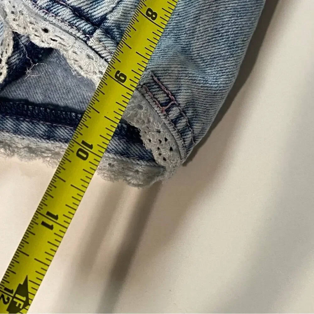 Vintage 80s Amilano Acid Wash High Waisted Denim 9” Shorts Eyelet Lace Sz 11/12